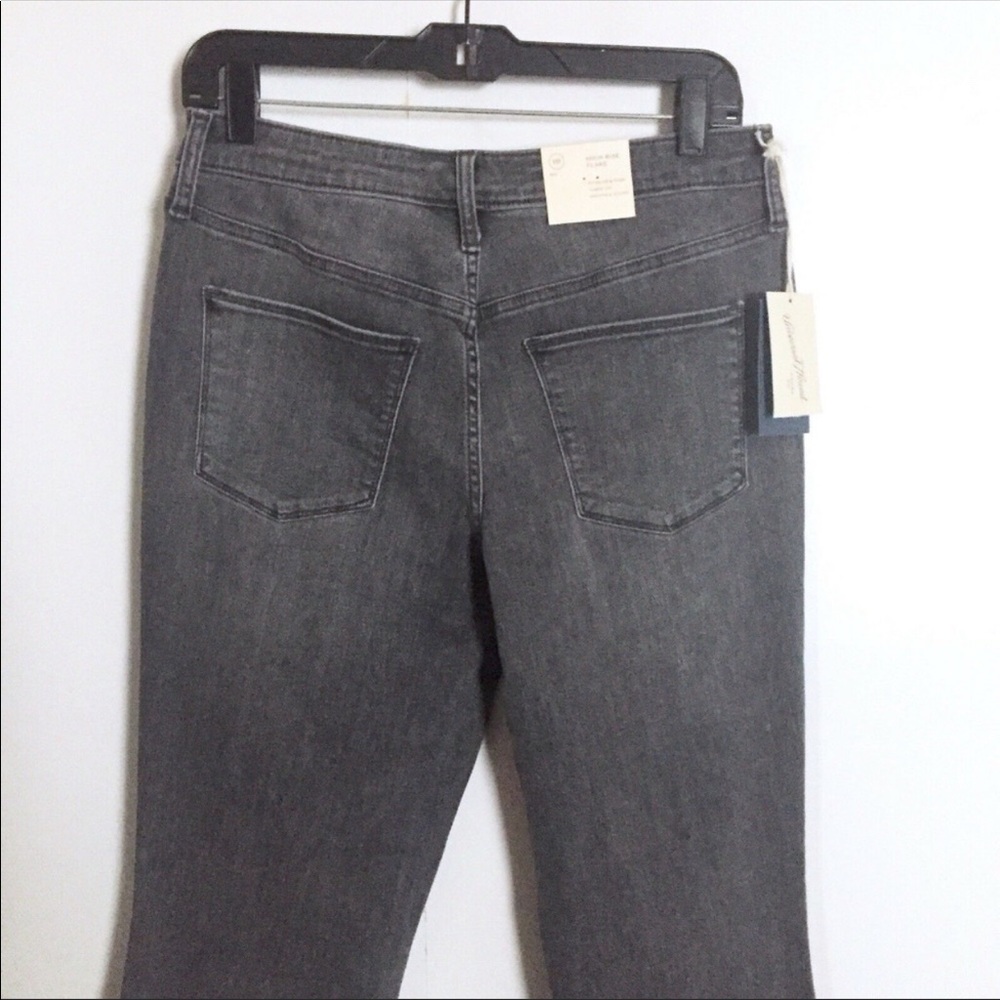 Brand new! Universal Thread Raw edge bell bottoms